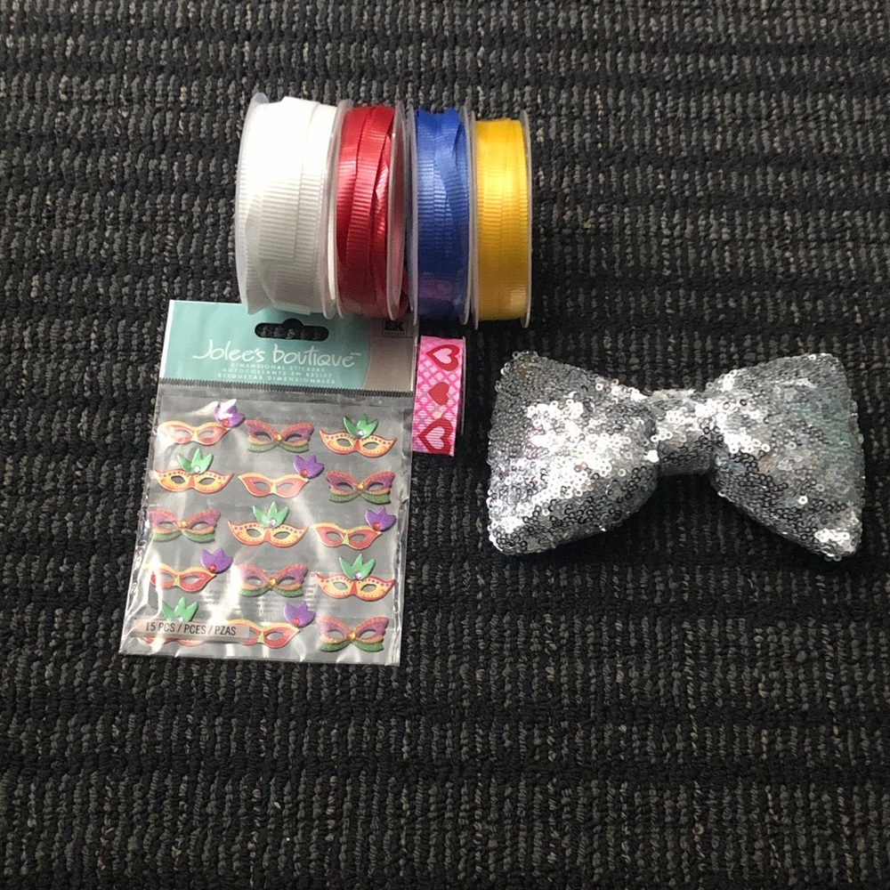 🛍️ Silver Sequin Bow with Colorful Ribbons